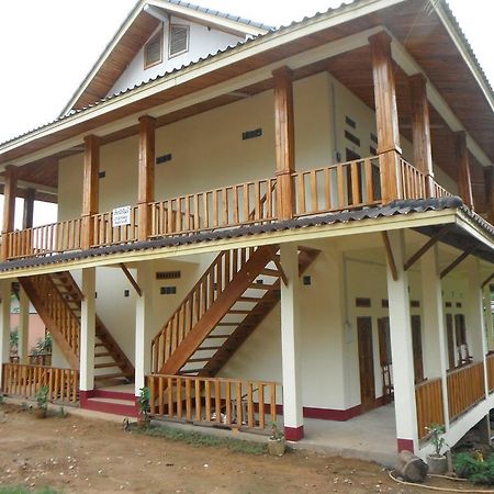Vongmany Guesthouse Nong Khiaw Екстер'єр фото